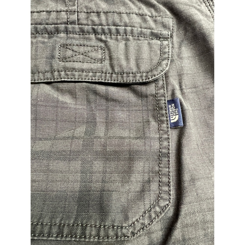 The North Face Cargo Shorts Mens 34 Gray Plaid Hiking Outdoor Gorpcore A15 - Picture 15 of 16